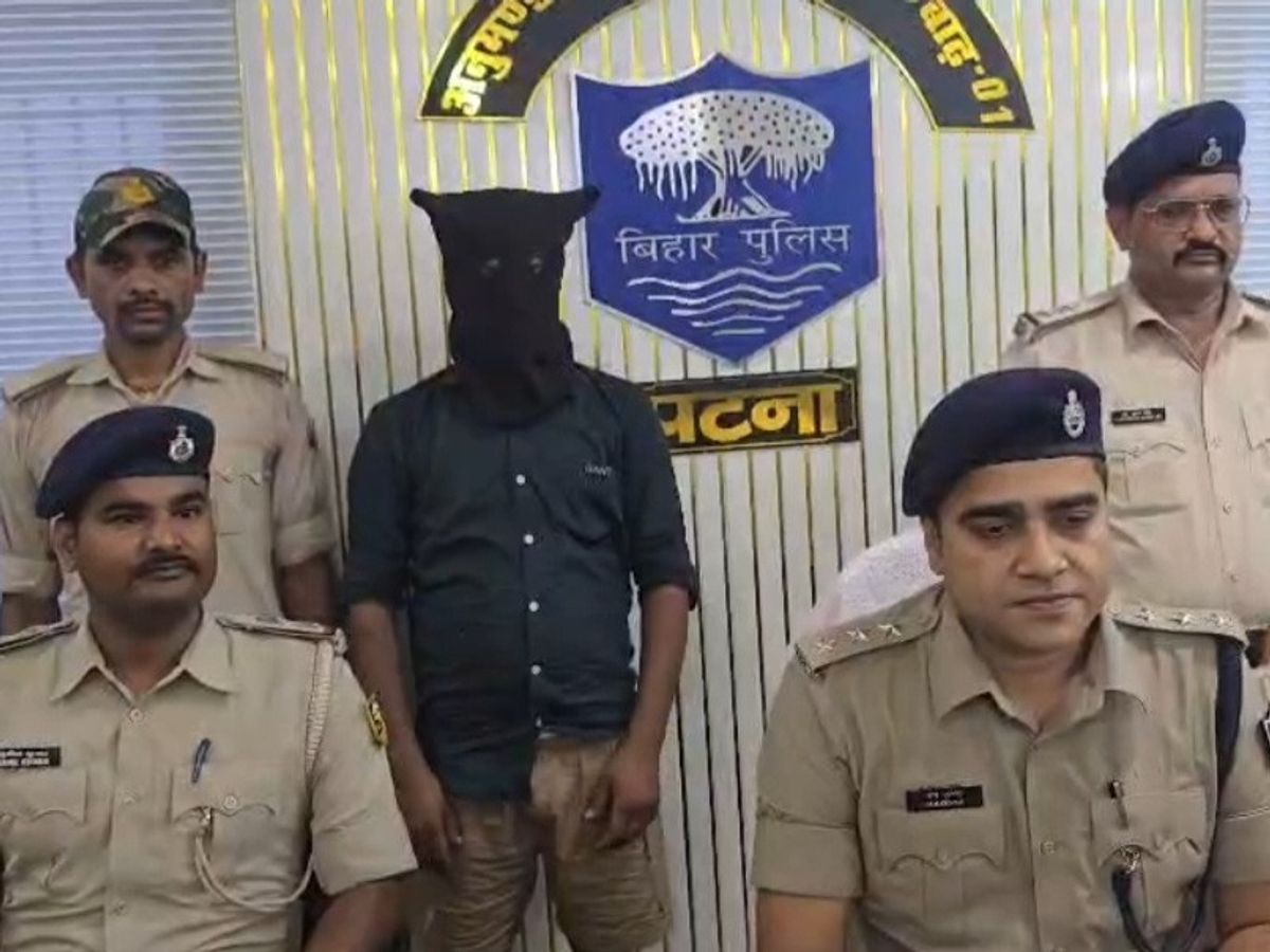 मोकामा में पुलिस की बड़ी कार्रवाई: ट्रक के तहखाने से 450 लीटर विदेशी शराब बरामद, चालक गिरफ्तार...
