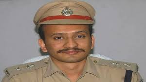 बिहार के आईपीएस अधिकारियों की संपत्ति का खुलासा, लग्जरी लाइफस्टाइल से लेकर साधारण जीवन तक....