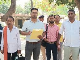 बेनीपट्टी अंचल कार्यालय में निगरानी का छापा, लिपिक और बिचौलिया गिरफ्तार....