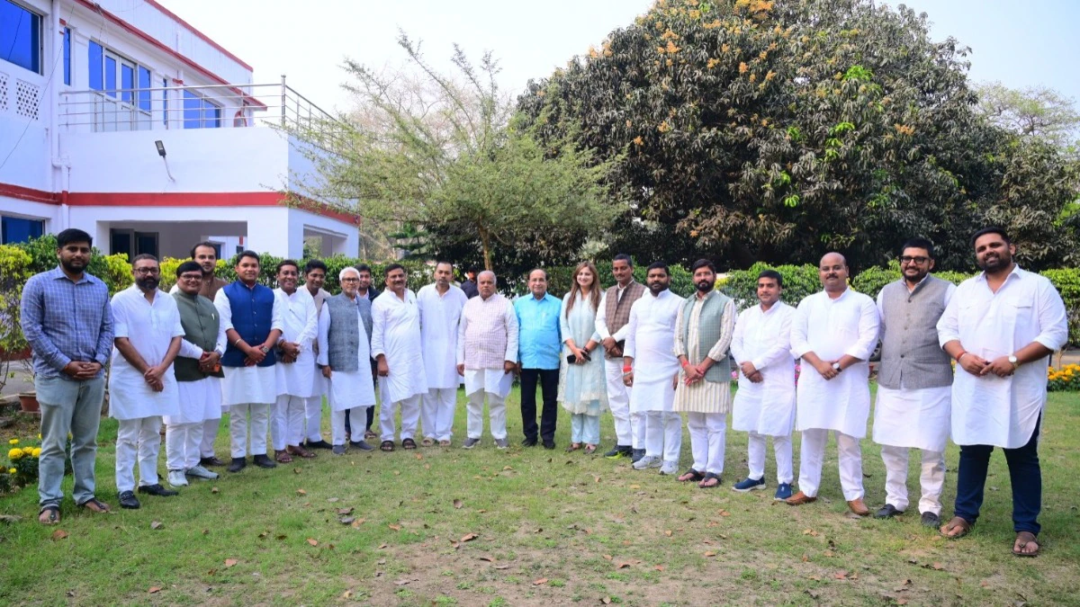 JDU में एंट्री से पहले ही एक्टिव हुए नीतीश के बेटे निशांत, बड़े नेताओं संग की बैठक