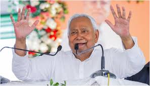 नीतीश कुमार का लालू-राबड़ी पर हमला: कहा- उन्होंने बिहार के लिए कुछ नहीं किया, सिर्फ गड़बड़ किया