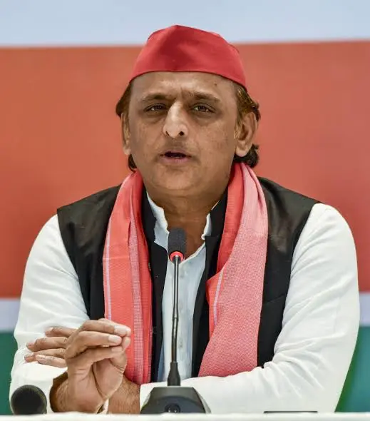 अखिलेश यादव का बीजेपी पर हमला, सरकार में अलोकतांत्रिक लोग...