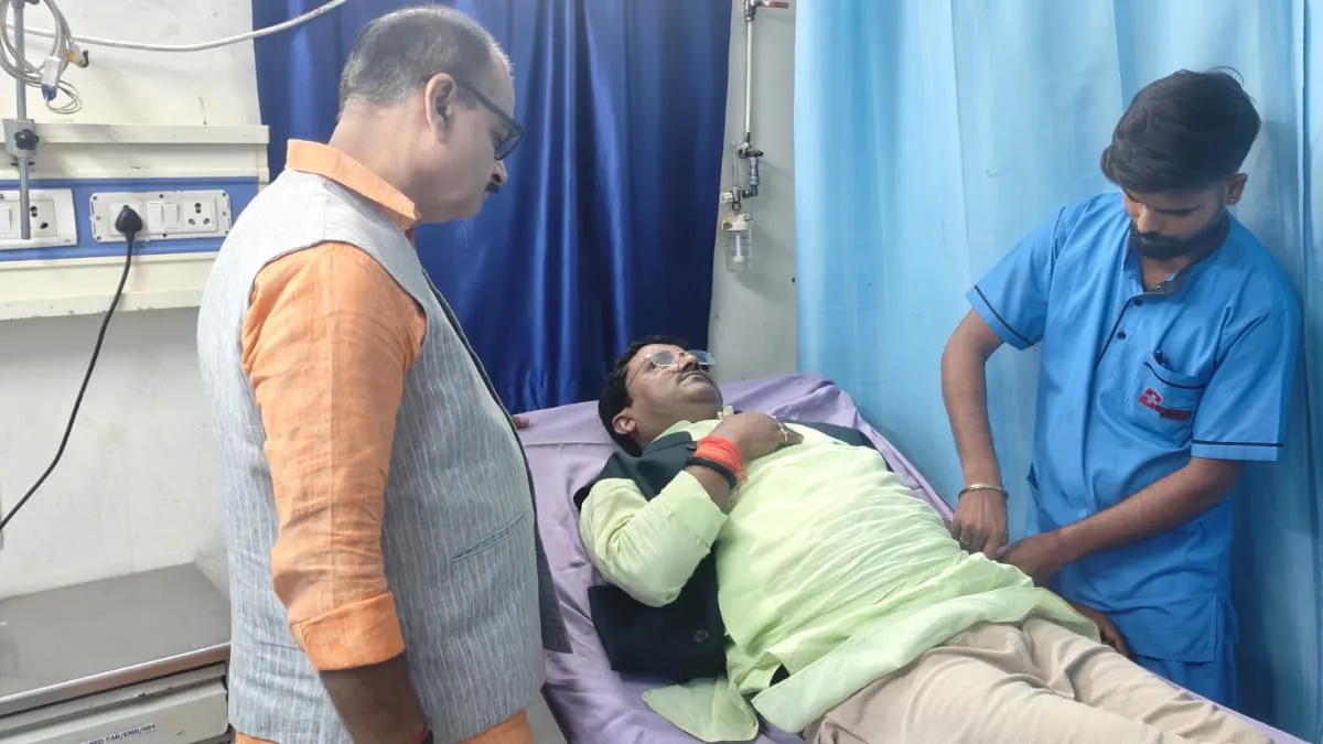 बिहार के बीजेपी विधायक संजय गुप्ता बाल-बाल बचे ...