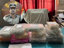 दरभंगा में 2 करोड़ लूट कांड का खुलासा: जेल से बनी थी साजिश, महिला समेत 12 गिरफ्तार...