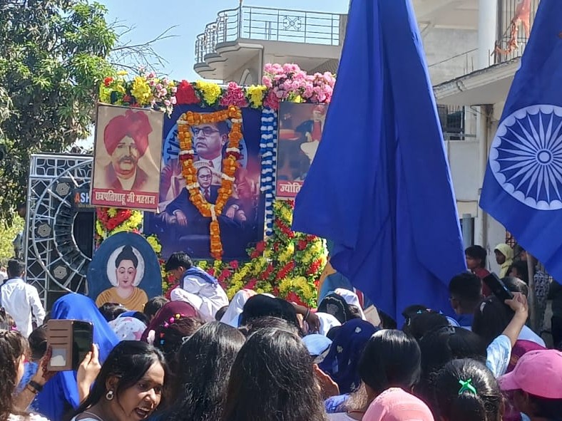 डॉ. भीमराव अंबेडकर जयंती पर निकाला गया भव्य जुलूस....