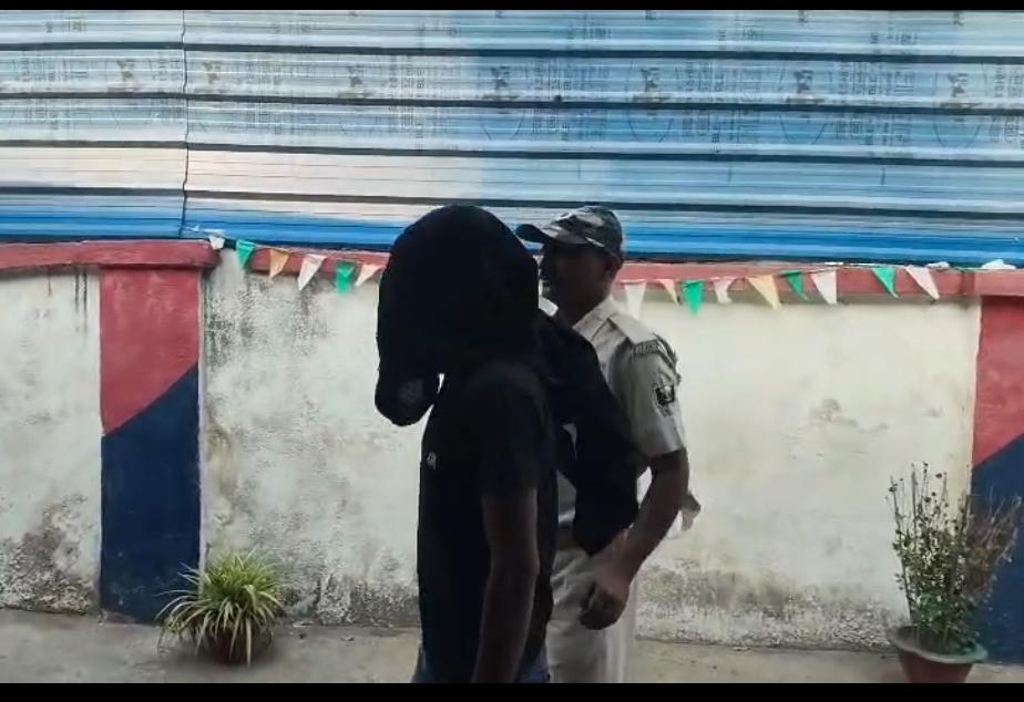 एसडीपीओ बाढ़ ने एक ही साथ कई मामलों का किया खुलासा, कई गिरफ्तार...